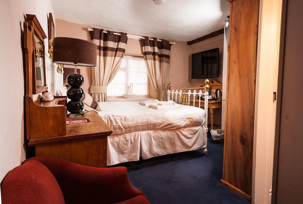 Hotel Gales Wine Bar à Llangollen Extérieur photo