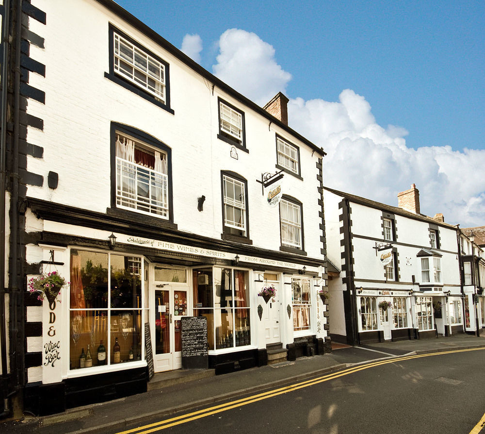 Hotel Gales Wine Bar à Llangollen Extérieur photo
